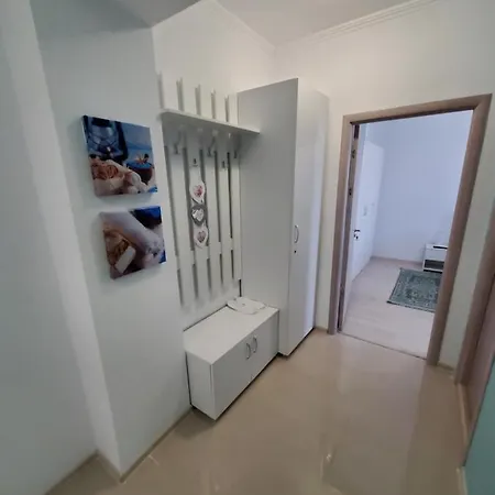 Appartement Kenza Apartel-one / Mamaia Nord *